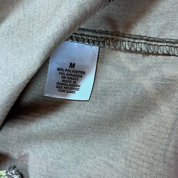 Magellan Outdoors Men's Lightweight Ripstop Button Down Long Sleeve Shirt Sz Md - Picture 4 of 6